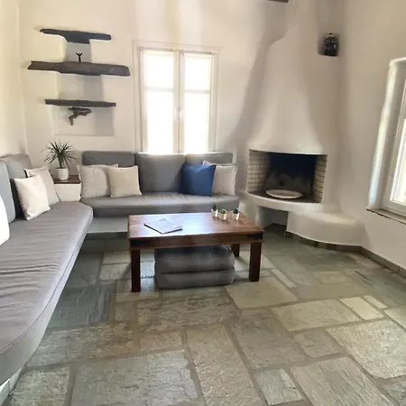 Holiday home Rustic House Tinos Mirsini (Tinos)